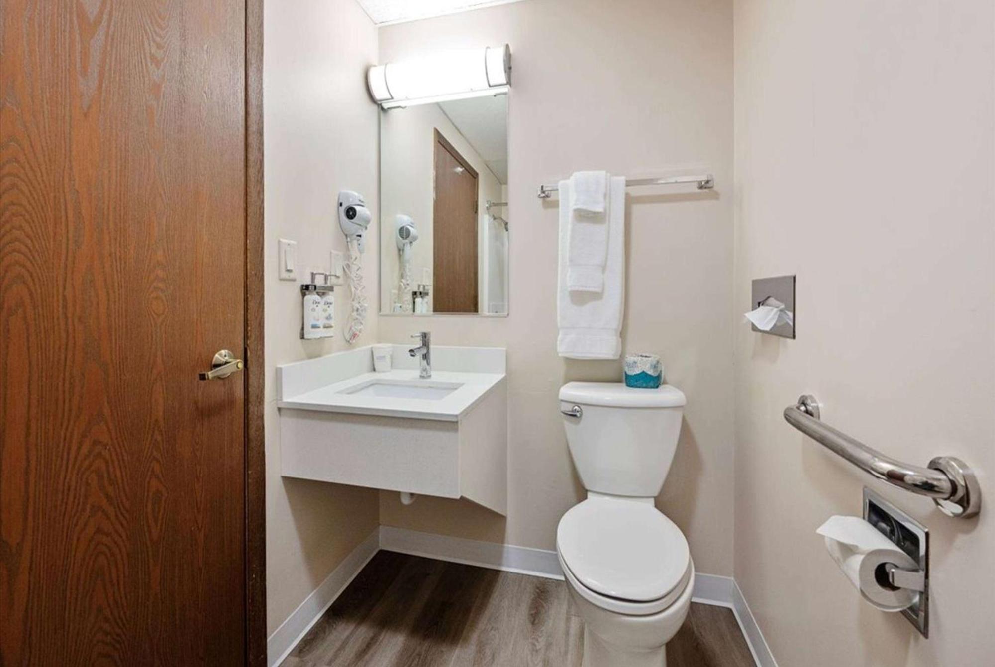 Super 8 By Wyndham Superior Wi Ξενοδοχείο Εξωτερικό φωτογραφία