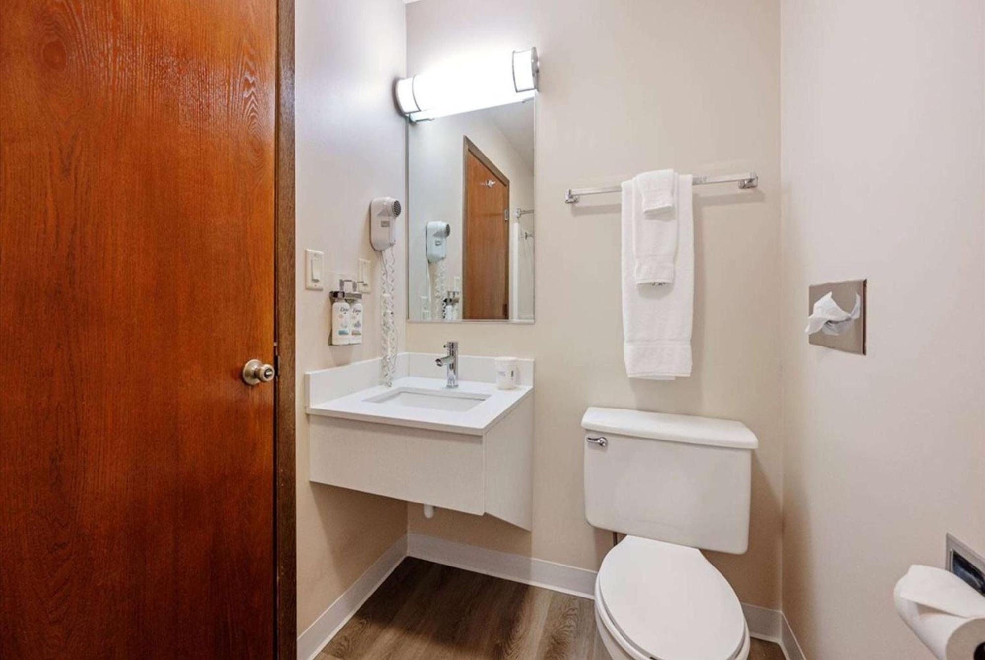 Super 8 By Wyndham Superior Wi Ξενοδοχείο Εξωτερικό φωτογραφία