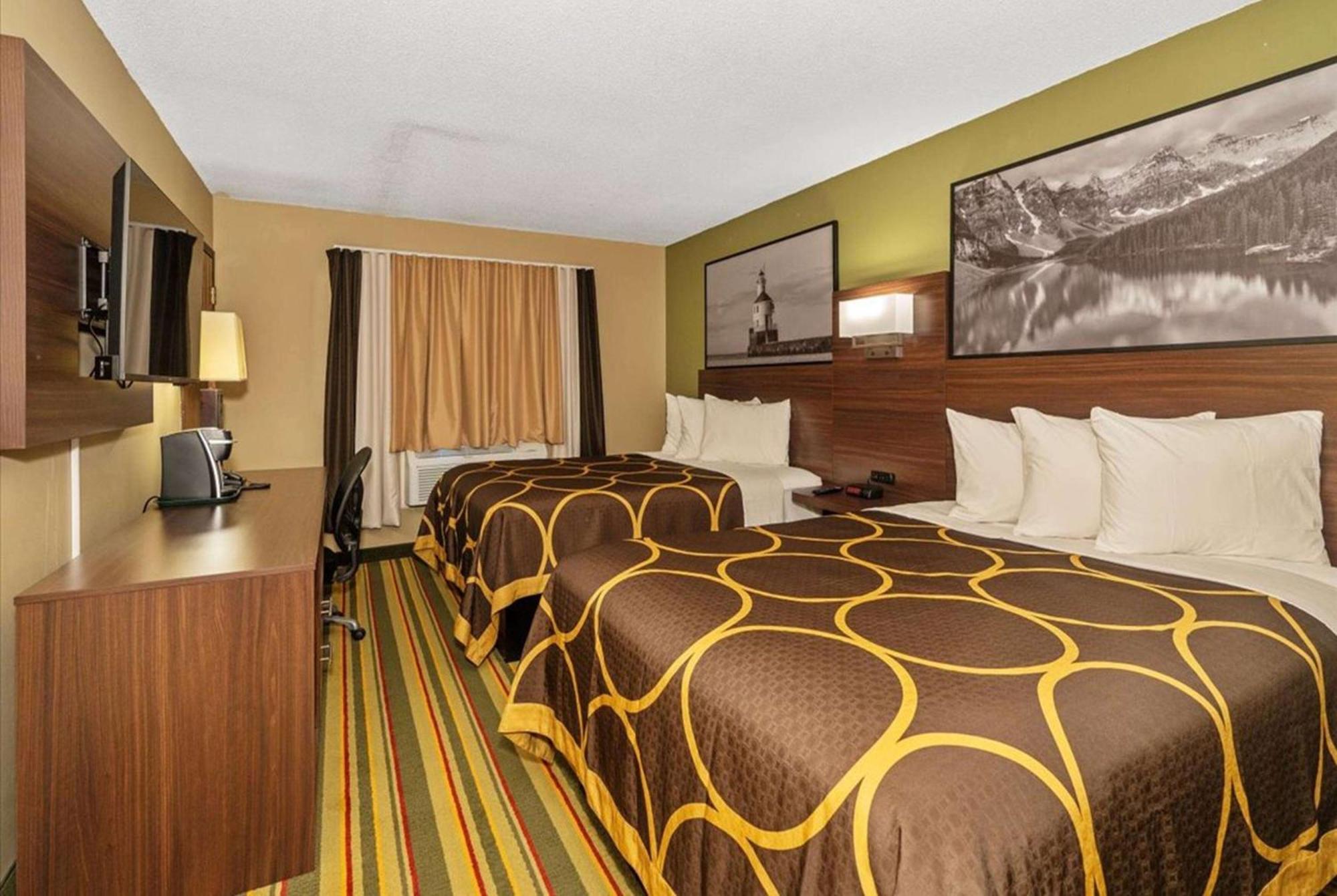 Super 8 By Wyndham Superior Wi Ξενοδοχείο Εξωτερικό φωτογραφία
